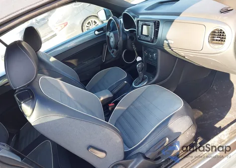 2016 Volkswagen Beetle 1.8T Denim z USA, uszkodzony, nr VIN 3VW517AT0GM812777